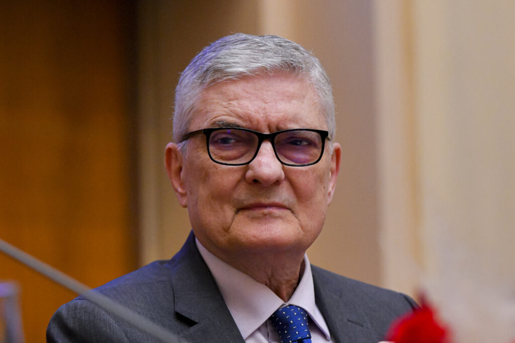 Daniel Dăianu: „Să ne propunem să ajungem în zona euro, dar să ajungem cu deficitul bugetar în jur de 3%”