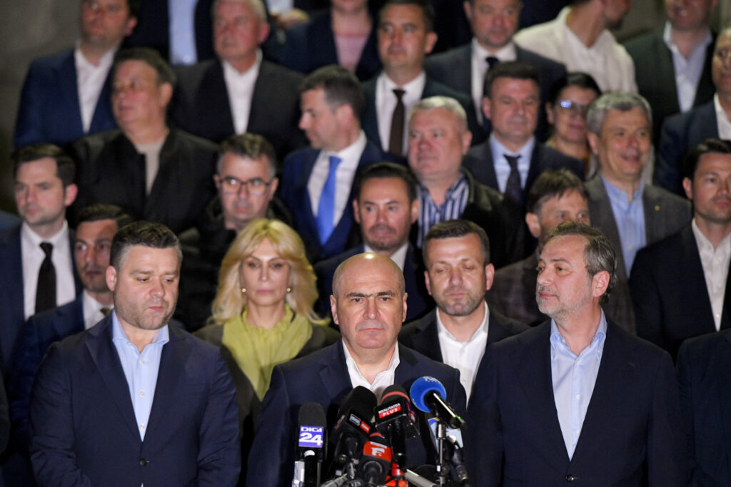 Miros de sânge în PNL. Tabăra anti-Bolojan începe să își arate colții. Ședință PNL la ora 17:00