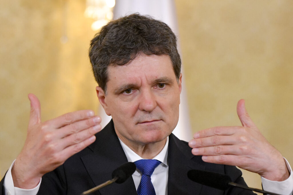 Nicușor Dan ar urma să organizeze luni consultări cu partidele pentru formarea noului guvern – surse