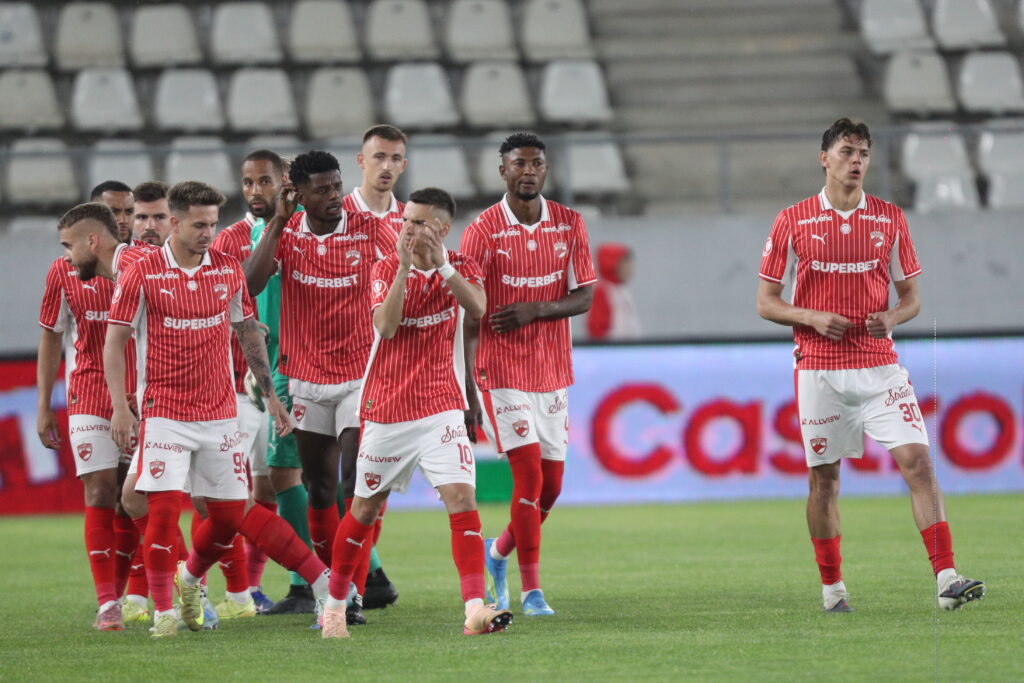 Derby cu Europa pe masă: Dinamo şi FCSB se înfruntă într-un meci decisiv