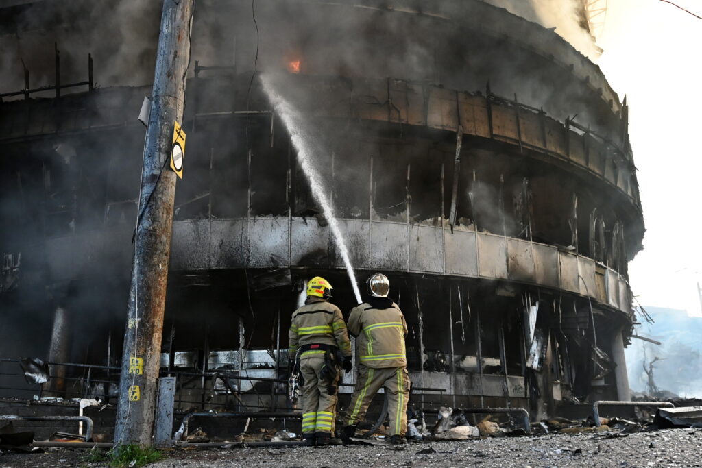 „UE nu pleacă nicăieri”. Diplomații europeni rămân în Kiev, deși Rusia amenință cu noi bombardamente