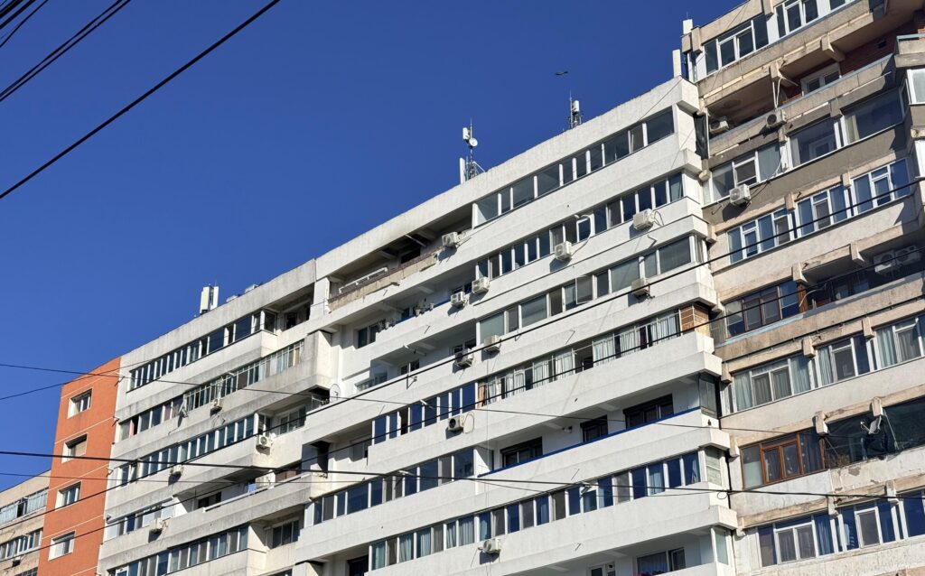 Dronă prăbușită la Galați: MApN transmite că nu au existat oportunități reale de distrugere a dronei în condiții de siguranță