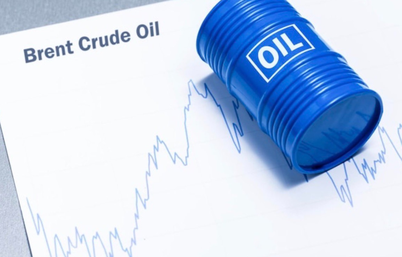 Piețele asiatice scad, iar petrolul se scumpește din nou