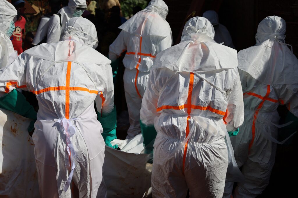 Medici fără Frontiere: Răspândirea Ebola în RD Congo este profund alarmantă