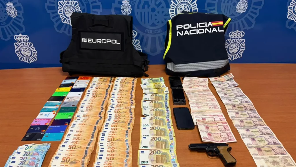 Cubanezi introduși ilegal în Spania. Europol a destructurat rețeaua care profita de migranții vulnerabili