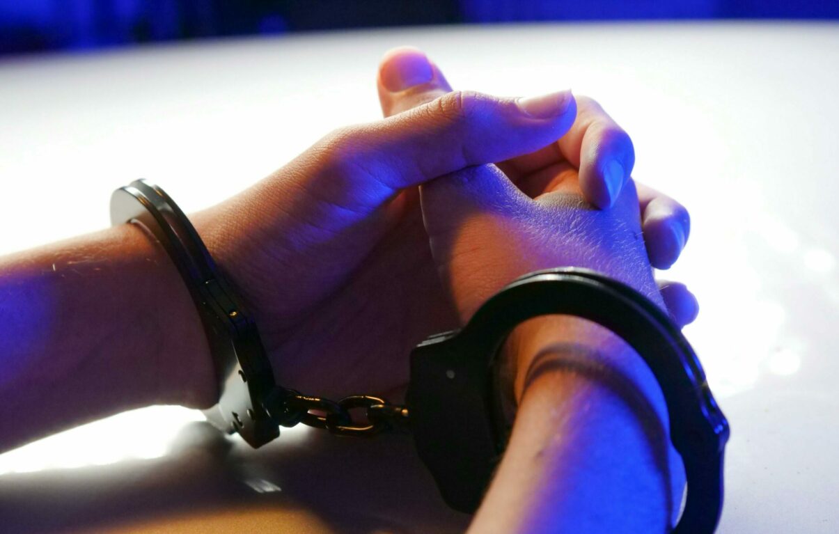 Rusia: Femeie condamnată pentru carte LGBT
