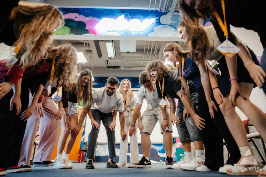 „Ora de Carieră” continuă în 2026: 150 de elevi de liceu din județul Cluj, sprijiniți să-și descopere parcursul profesional