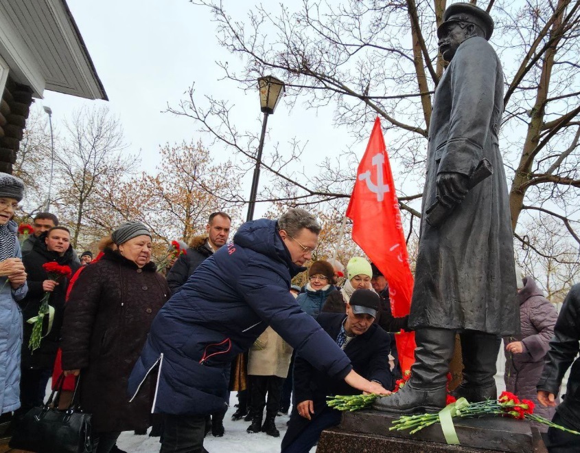 Cine este guvernatorul rus care se inspiră din Stalin și Ivan cel Groaznic: statui, interdicții și nostalgie sovietică