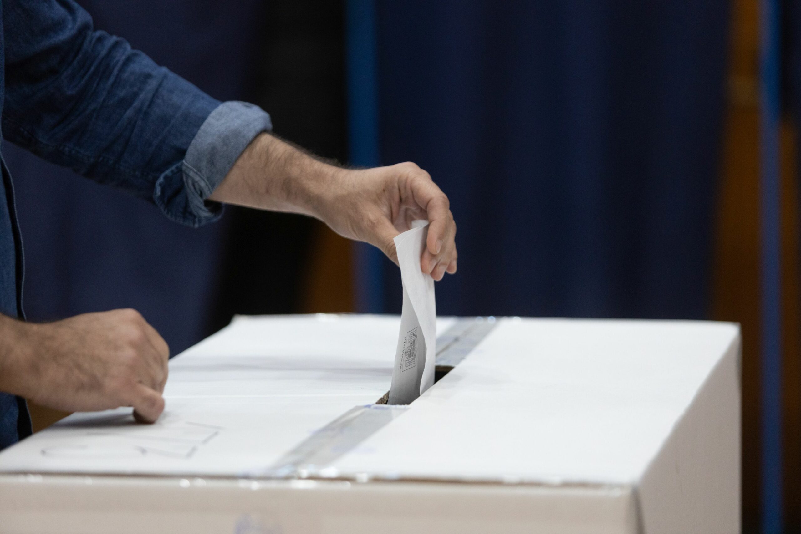 16% dintre alegătorii francezi au folosit IA la vot