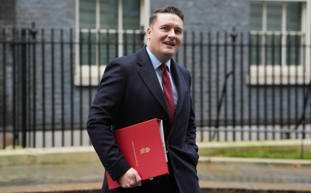 Criză politică în Marea Britanie. Ministrul Sănătății demisionează și pune sub semnul întrebării viitorul lui Keir Starmer