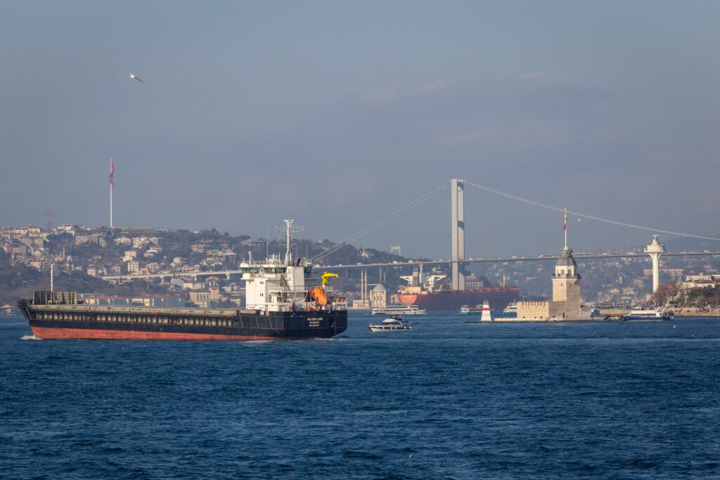 Reuters. Trei petroliere au fost atacate de drone în Marea Neagră