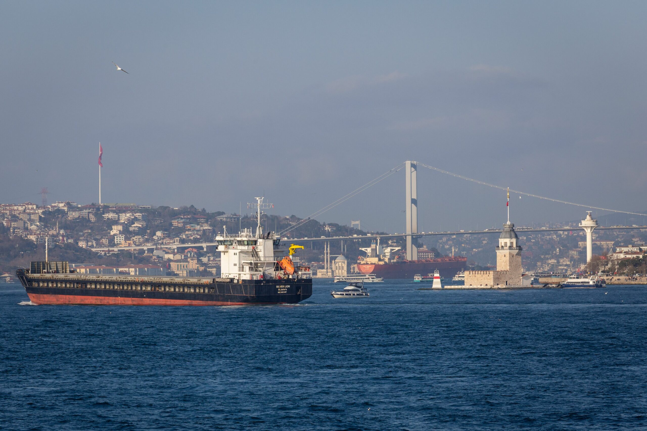 Trei petroliere atacate de drone în Marea Neagră