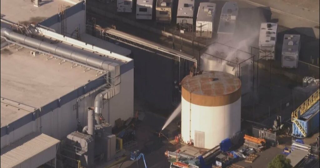 Rezervorul de substanțe chimice din California prezintă o fisură care ar putea reduce riscul unei explozii