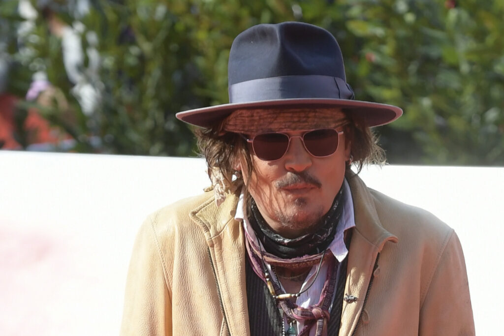 O femeie necunoscută a locuit câteva zile în casa lui Johnny Depp fără ca proprietarul să știe