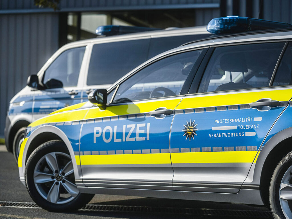 Un polițist german i-a cerut mită unui român. Conaționalul l-a reclamat și acum a venit sentința