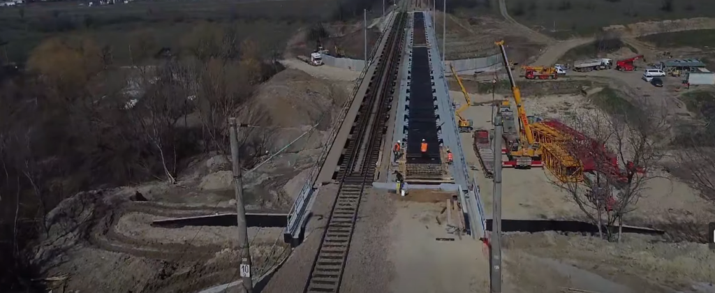 Teste la un viaduct feroviar din sudul României. CFR anunță cum va decurge operațiunea