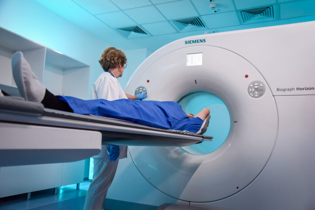 Investigație pentru cancerul de prostată, disponibilă în premieră în România (P)