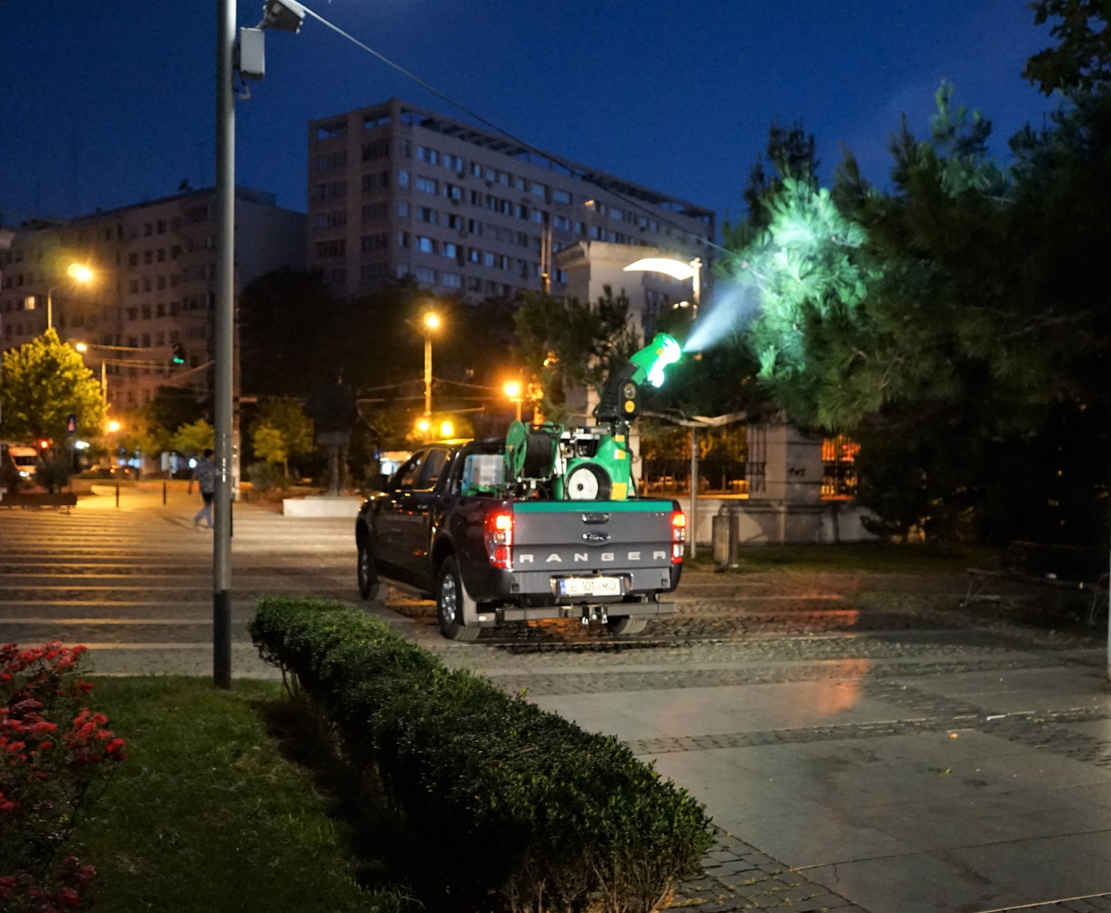 Primăria Capitalei începe tratamentele antițânțari