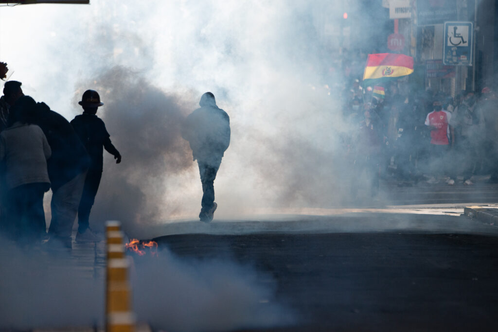 Protestele se extind în Bolivia. Susținătorii lui Evo Morales s-au ciocnit cu poliția în La Paz