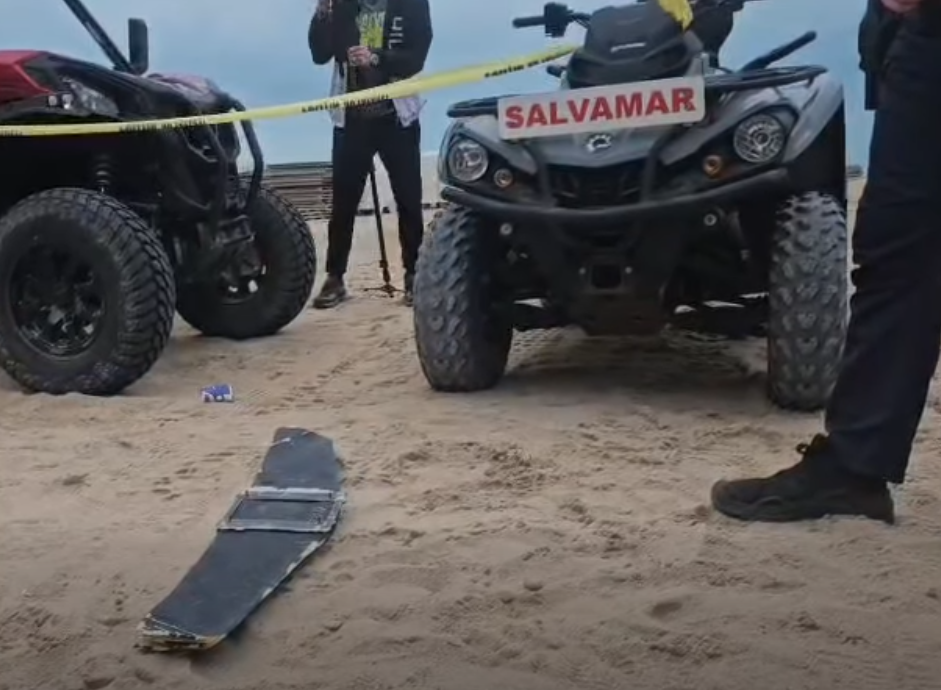 Alertă pe litoral. Fragment de dronă descoperit pe plaja Belona din Eforie Nord