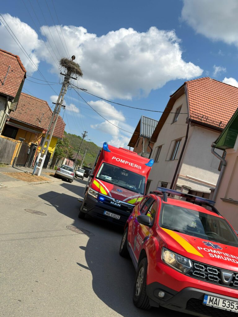 Un bărbat a ajuns la spital cu un picior strivit de un motocultor