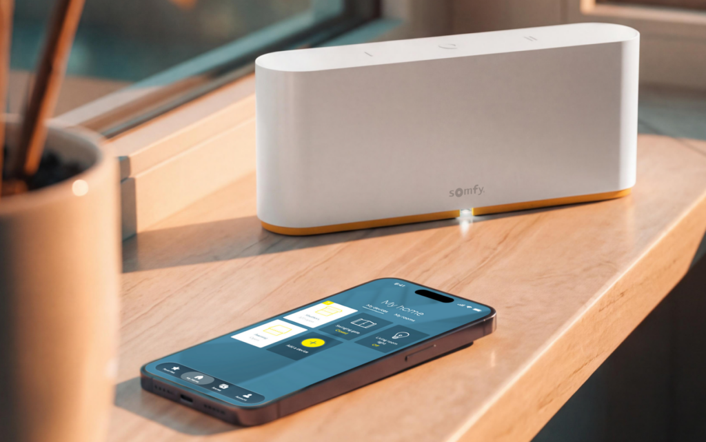 Somfy TaHoma® switch: management centralizat al locuinței pentru mai mult confort și economii energetice