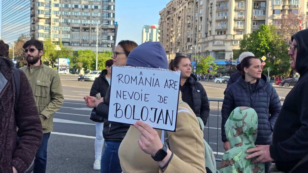 Manifestație de susținere a premierului Ilie Bolojan în București: „Poate ne aude și președintele”