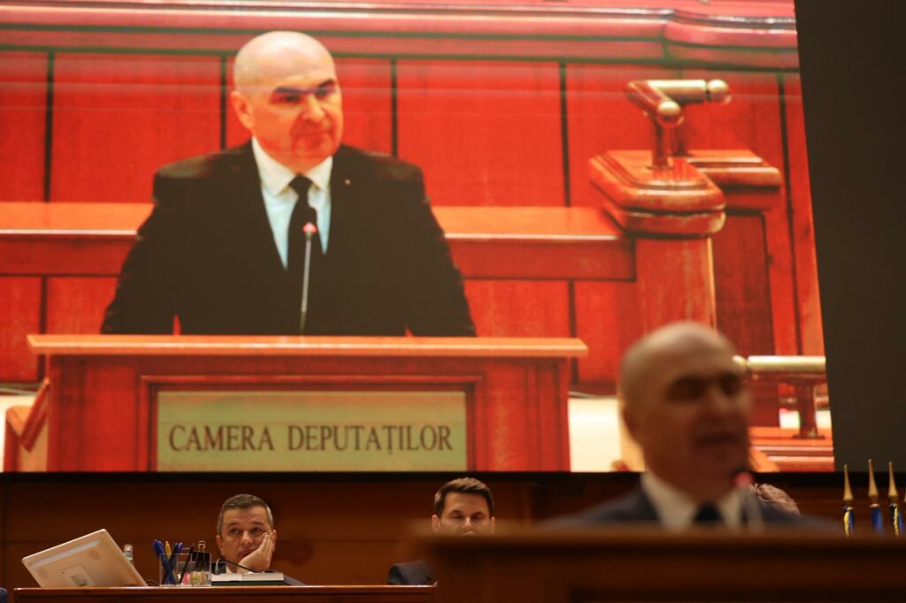 Guvernul Ilie Bolojan a fost demis prin moțiune de cenzură. 281 de voturi „pentru”. Miros de sânge în PNL / Președintele Nicușor Dan va susține declarații de presă