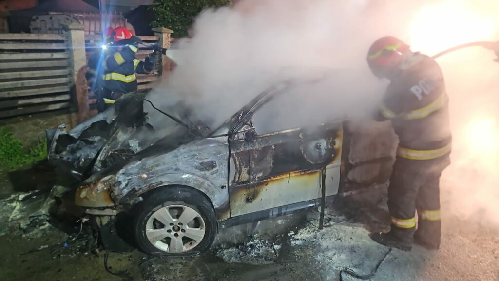 Doi morți și doi răniți după un accident urmat de incendiu, în Vrancea