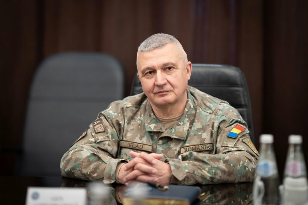 Telefonul șefului Armatei rămâne la procurorii militari DNA.