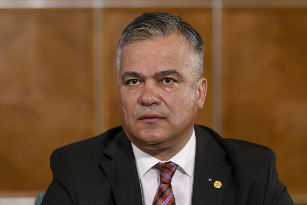 De la Muntele Athos la Guvern. Planul schimbat al lui Adrian Veștea