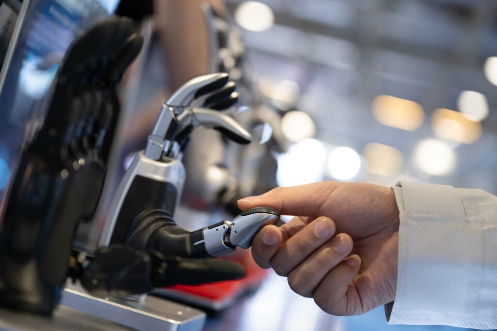 Inovație: China testează roboți de curățenie cu inteligență 