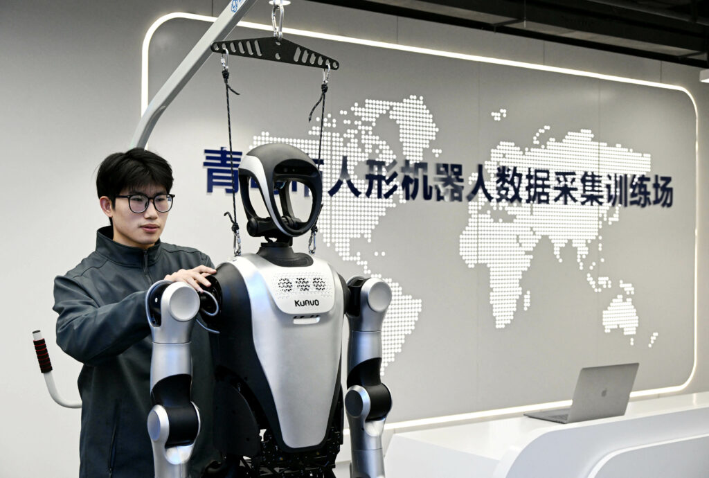 Roboții primesc acte de identitate. Decizia Chinei care alimentează dezbaterea despre inteligența artificială