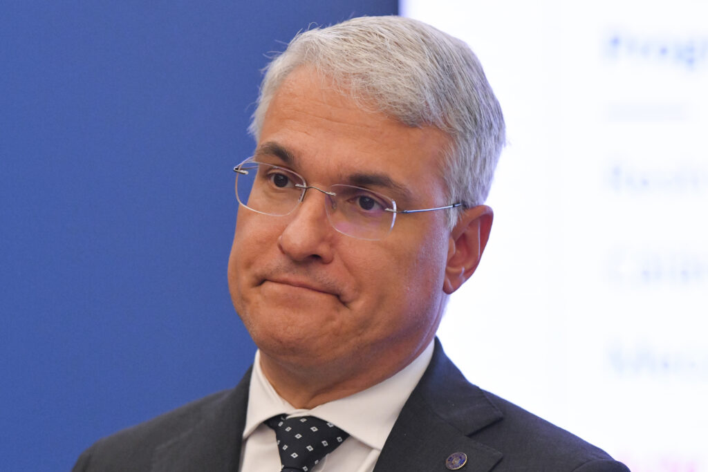 Dragoș Pîslaru, clarificări despre Legea salarizării: „Niciun angajat din sectorul public nu va pleca acasă cu mai puțini bani ca urmare a acestei reforme”