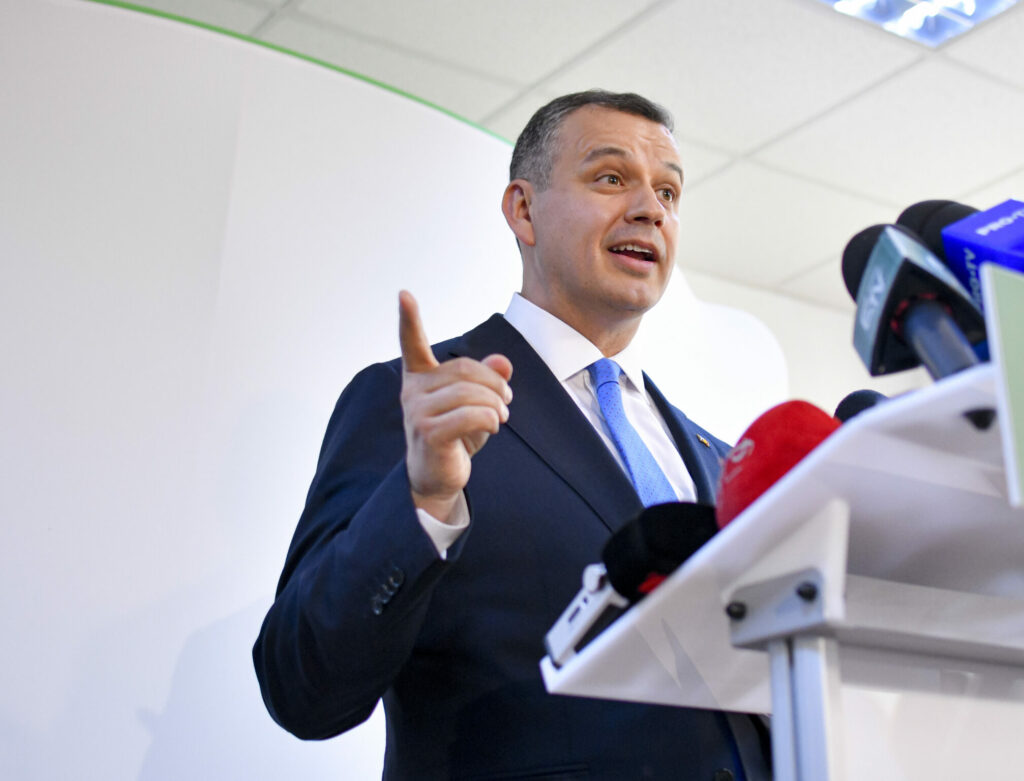 PNL: PSD conduce din umbră Guvernul Tomac