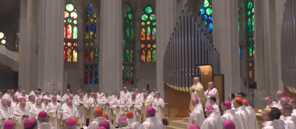 Moment istoric: Marele vis al lui Gaudi, Sagrada Familia, binecuvântat de Papa Leon – VIDEO