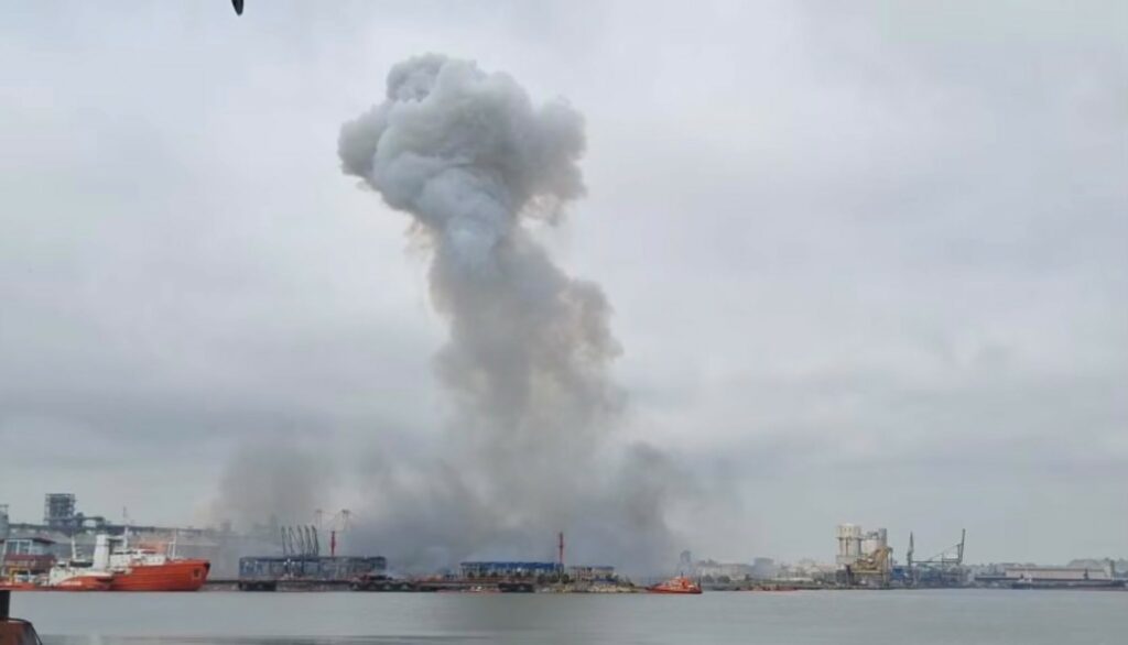Guvernul prezintă cronologia incidentului din Portul Constanța și măsurile luate după explozia dronei ucrainene