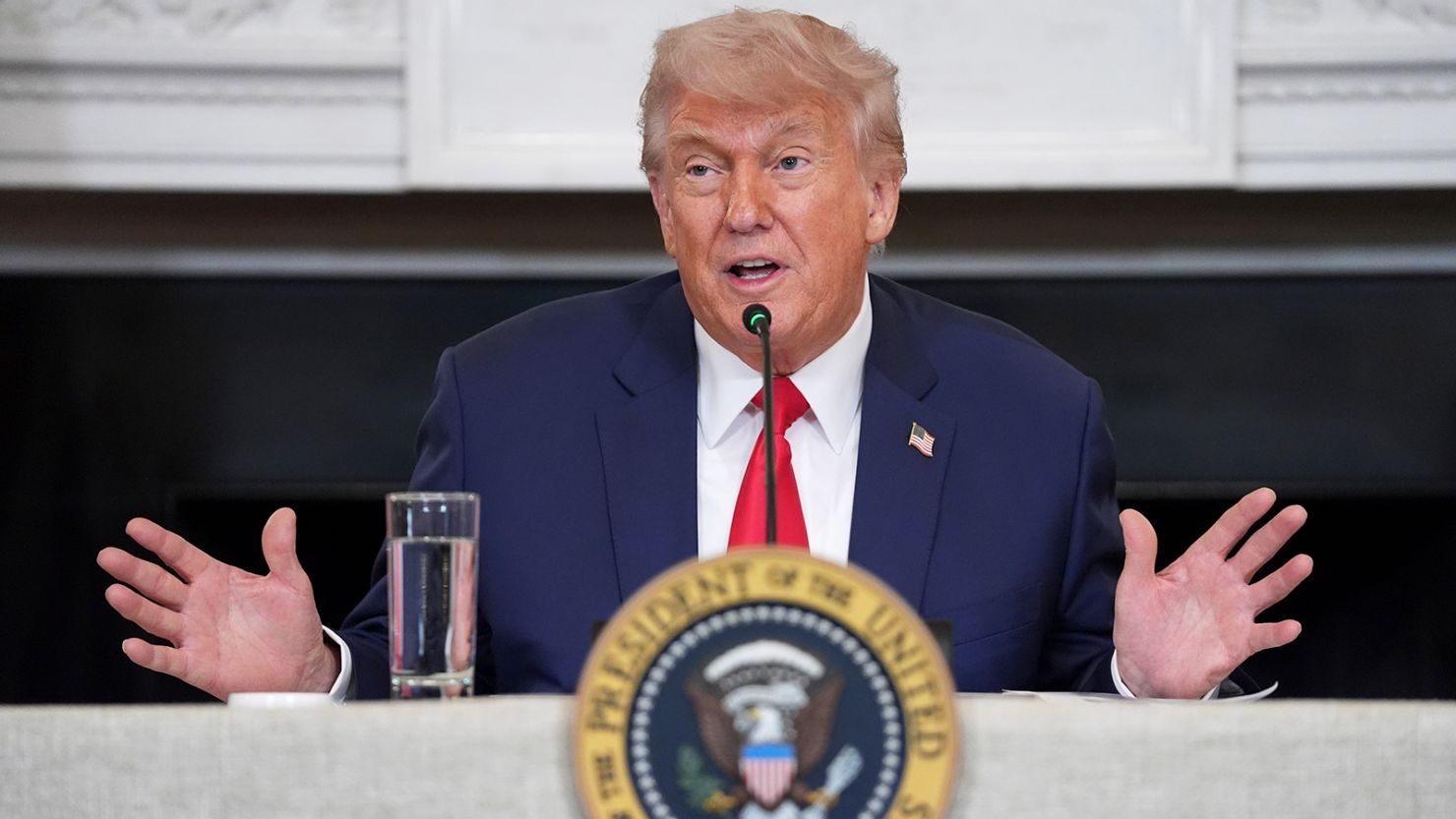 Trump susține negocieri directe între Zelenski și Putin