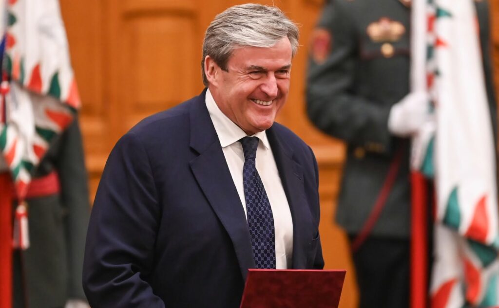 Gest fără precedent în Guvernul Ungariei: un ministru își do