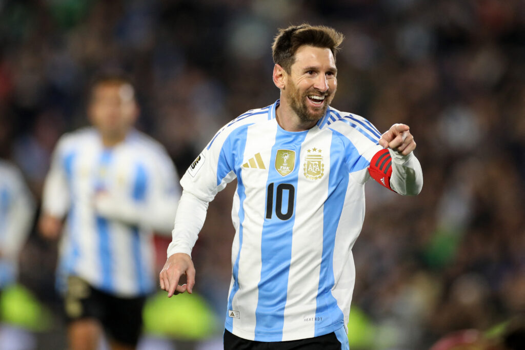 Argentina învinge Islanda înainte de start la Cupa