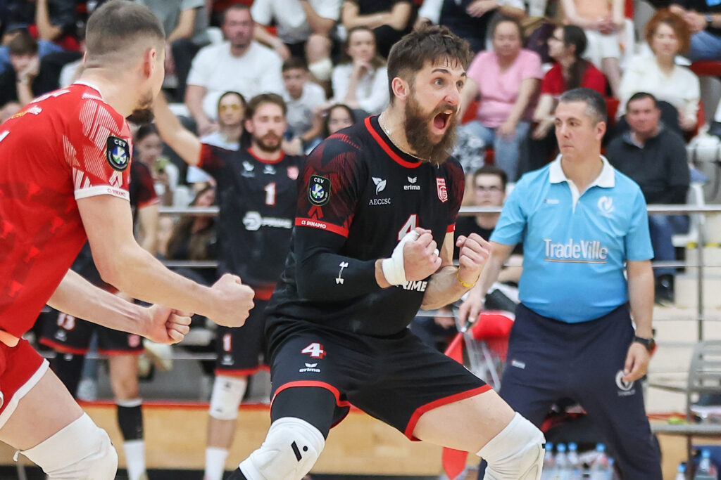 Mircea Peța, cel mai bun voleibalist din ultimii doi ani din campionatul României, rămâne la Dinamo București