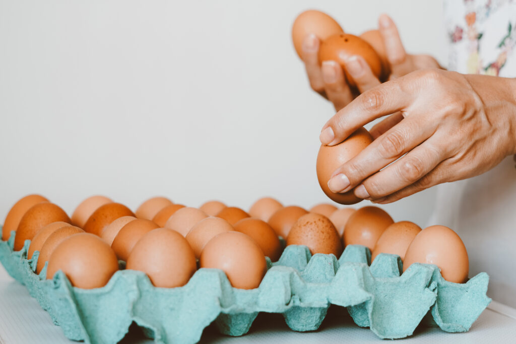 Introducerea ouălor în alimentația bebelușilor reduce alergi