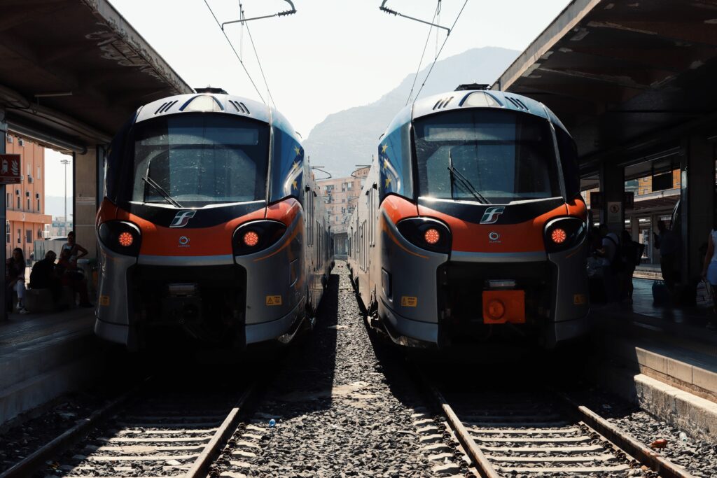 UE schimbă regulile pentru transportul feroviar. Călătorii m