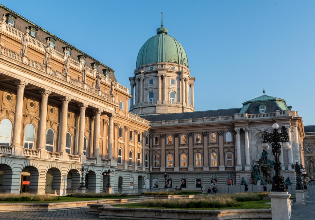 Budapesta a depășit Bucureștiul într-un sondaj pri
