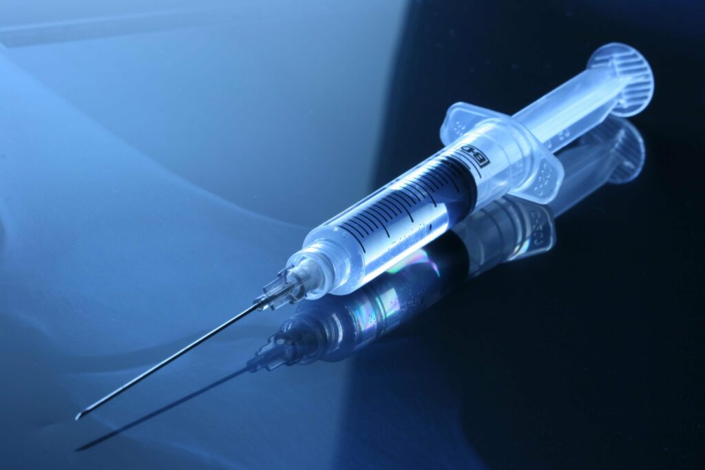 Un vaccin folosit de peste 100 de ani ar putea avea un nou r