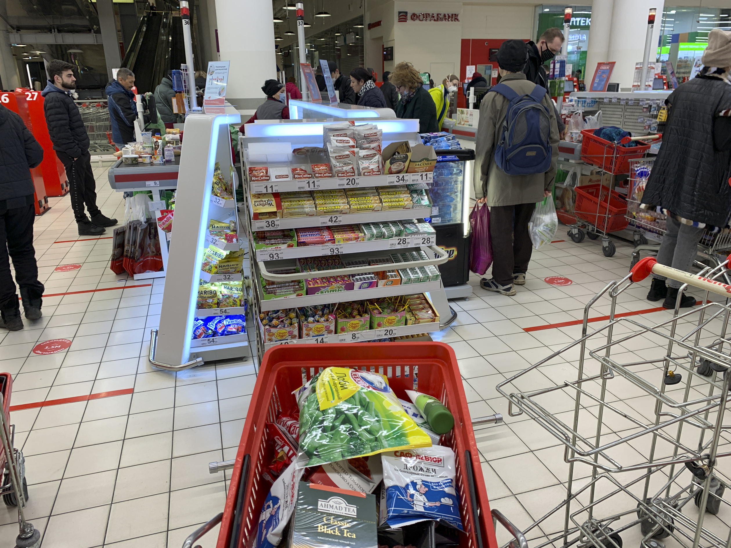 New York declară stare de urgență pentru a finanța băncile alimentare. Ajutorul alimentar federal urmează să expire