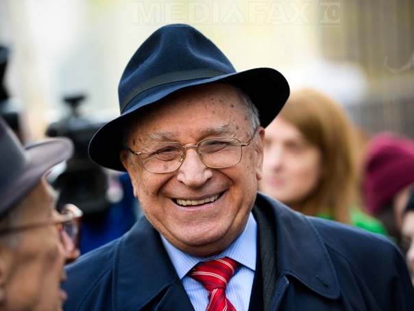 Cum a ajuns Ion Iliescu președintele României. Bătăliile cu Ion Rațiu, Corneliu Coposu și Vadim Tudor