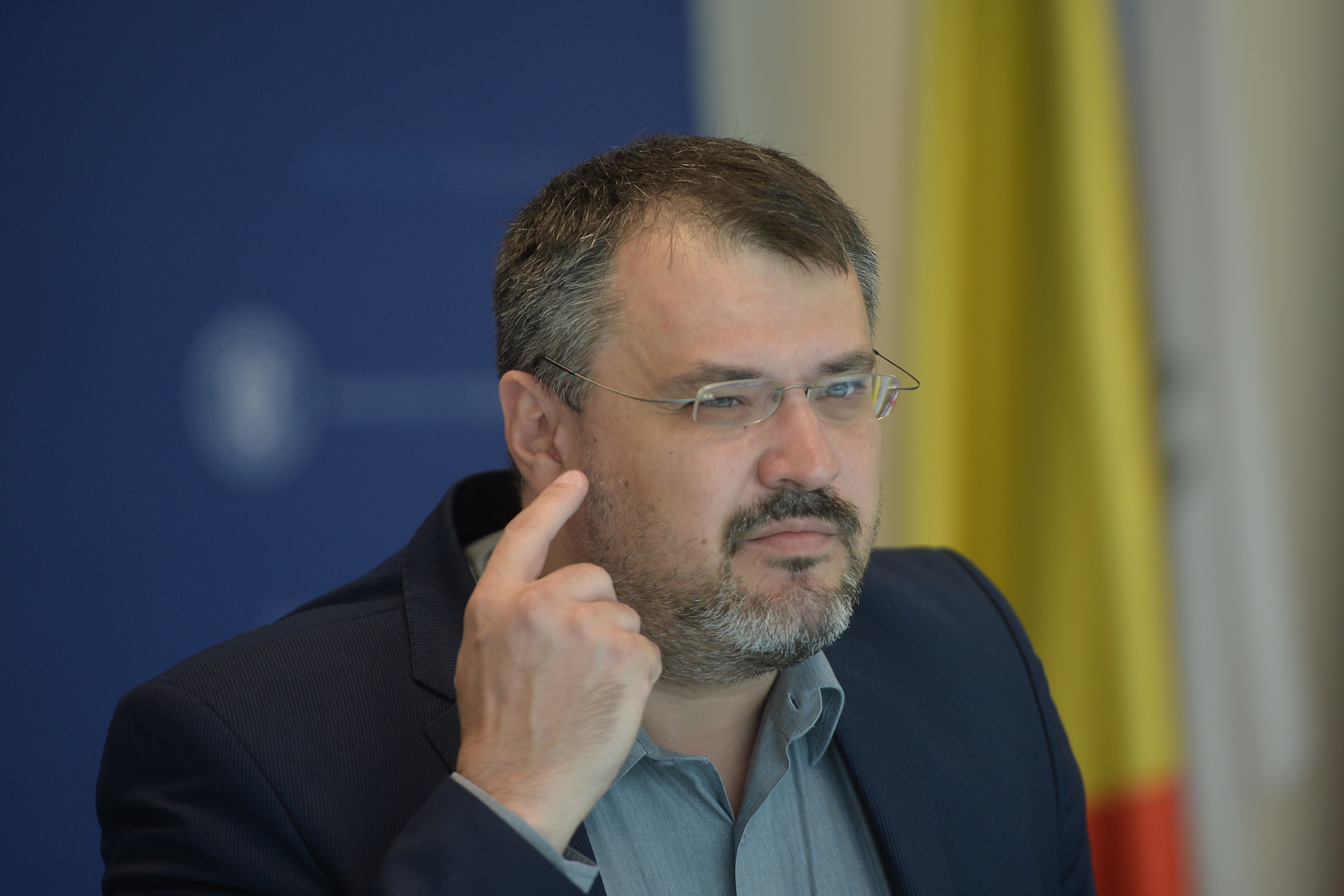 Ghinea, ironic după codul roşu: Cod Roşu de Gigel Viteazu. Operaţiune de imagine pentru primarul USL