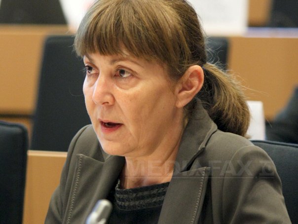 Monica Macovei nu mai vrea să presteze muncă în folosul comunității