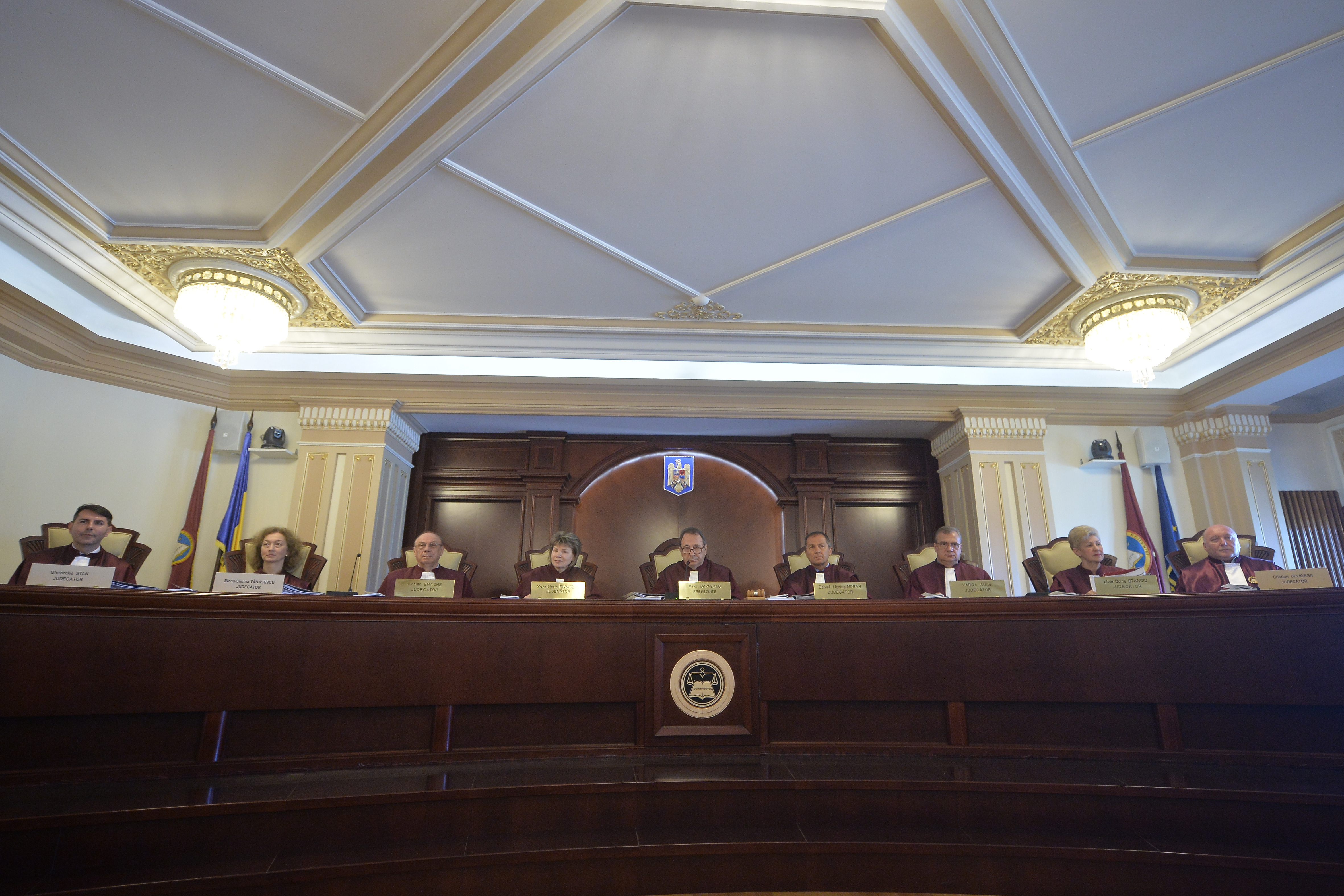 Guvernul a scos judecatorii CCR din noul proiect de lege privind pensiile magistraților
